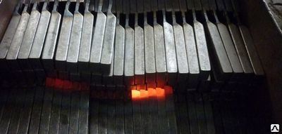 Резцы токарные чистовые широкие с пластинами из тв. сплава (Т15К6, Т5К10)